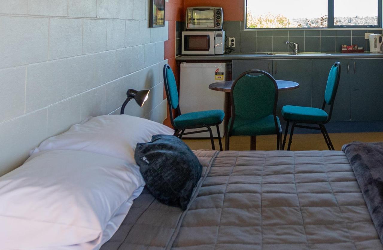 Mountain Heights Lodge Нешънъл Парк Екстериор снимка