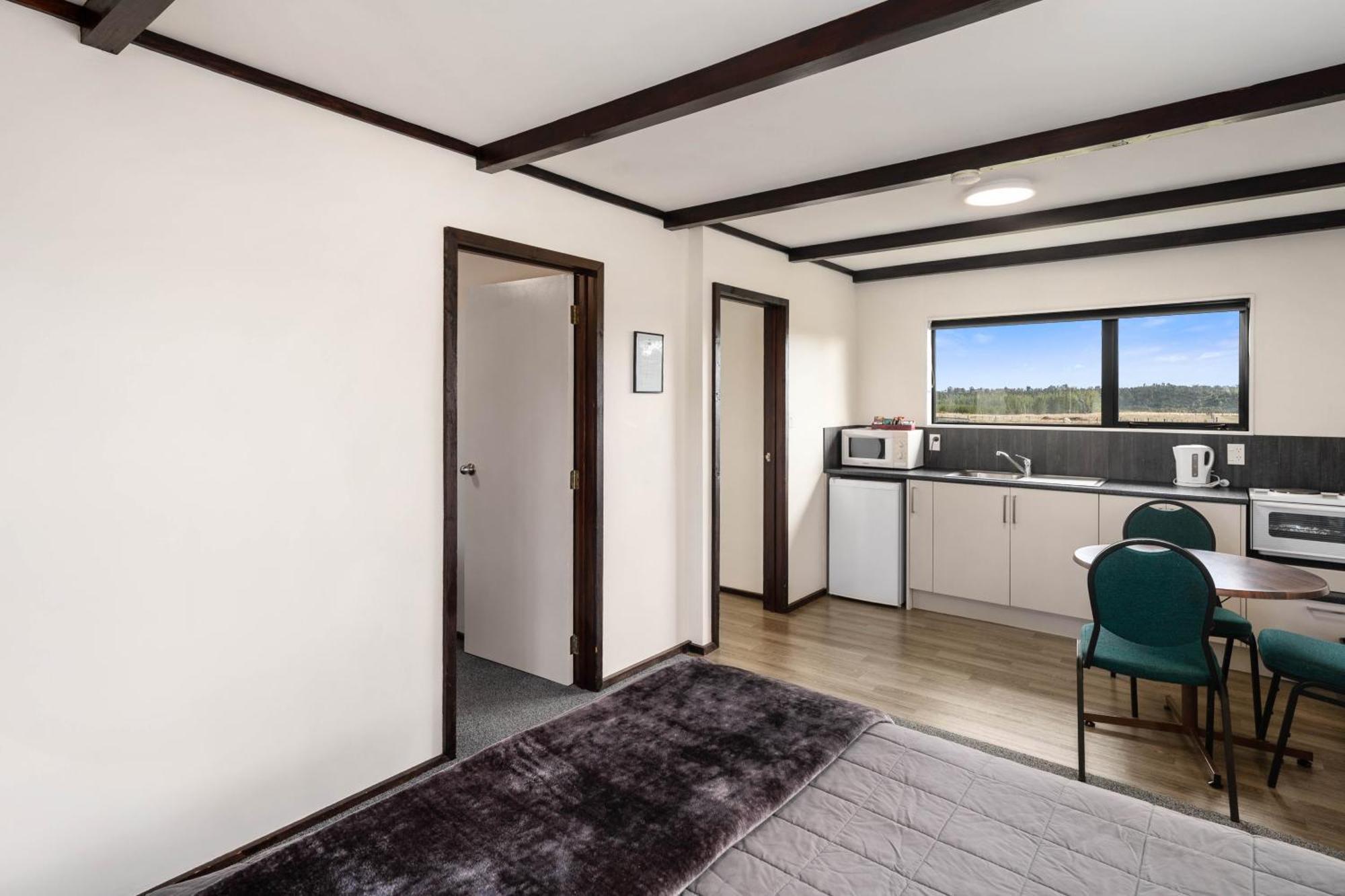 Mountain Heights Lodge Нешънъл Парк Екстериор снимка